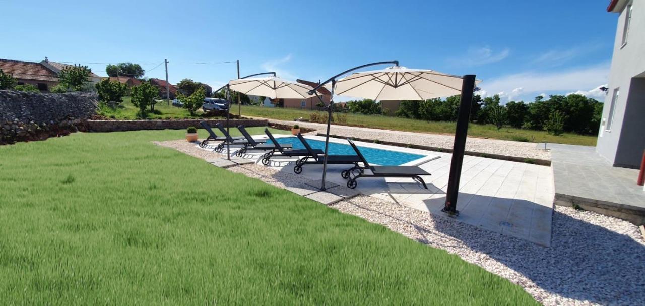 Family Dream House Ruzic Exterior foto